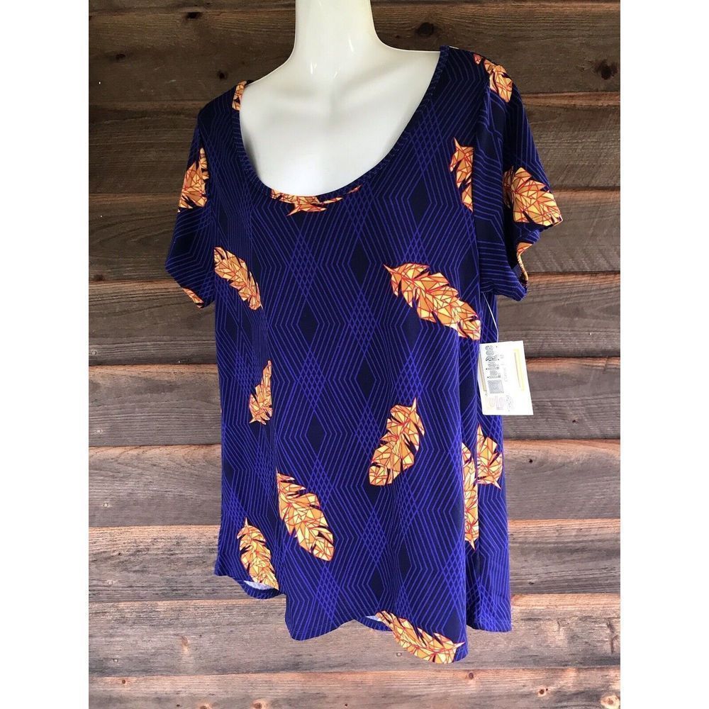 LuLaRoe Classic T  Shirt Medium Blue Leaf Regular Short Sleeve- Roomy & Soft
